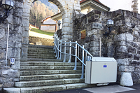 montascala a pedana esterno