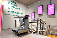 servoscala a piattaforma secondo piano benetton varese