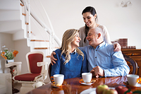 famiglia felice dopo installazione