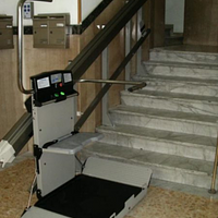 Servoscala a pedana per condominio